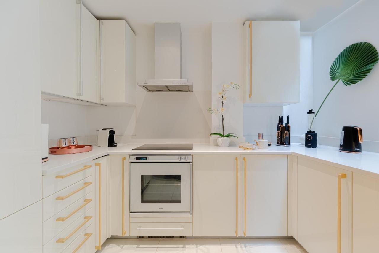 Explore The Most Exquisite West-End From A Harrods Family And Couple Home Londres Extérieur photo